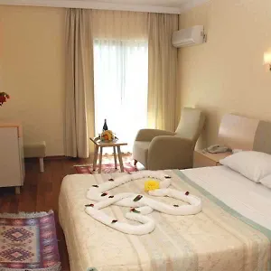 3* Hotel Club Seven
